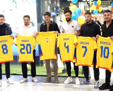 Fotbaliștii Petrolului au îmbrăcat tricoul României
