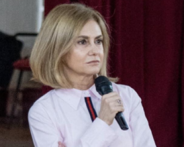 INTOARCEREA LA SPECTACOLUL CATUSELOR – Judecatoarea Adriana Stoicescu de la Curtea de Apel Timisoara denunta campania #rezist pentru restauratia Sistemului de teroare: “Nu e despre coruptie sau justitie. E despre descalecarea lui Voineag, inscaunarea unui kovesist si reluarea catusiadei TV INTOARCEREA LA SPECTACOLUL CATUSELOR – Judecatoarea Adriana Stoicescu de la Curtea de Apel Timisoara denunta campania #rezist pentru restauratia Sistemului de teroare: “Nu e despre coruptie sau justitie. E despre descalecarea lui Voineag, inscaunarea unui kovesist si reluarea catusiadei TV