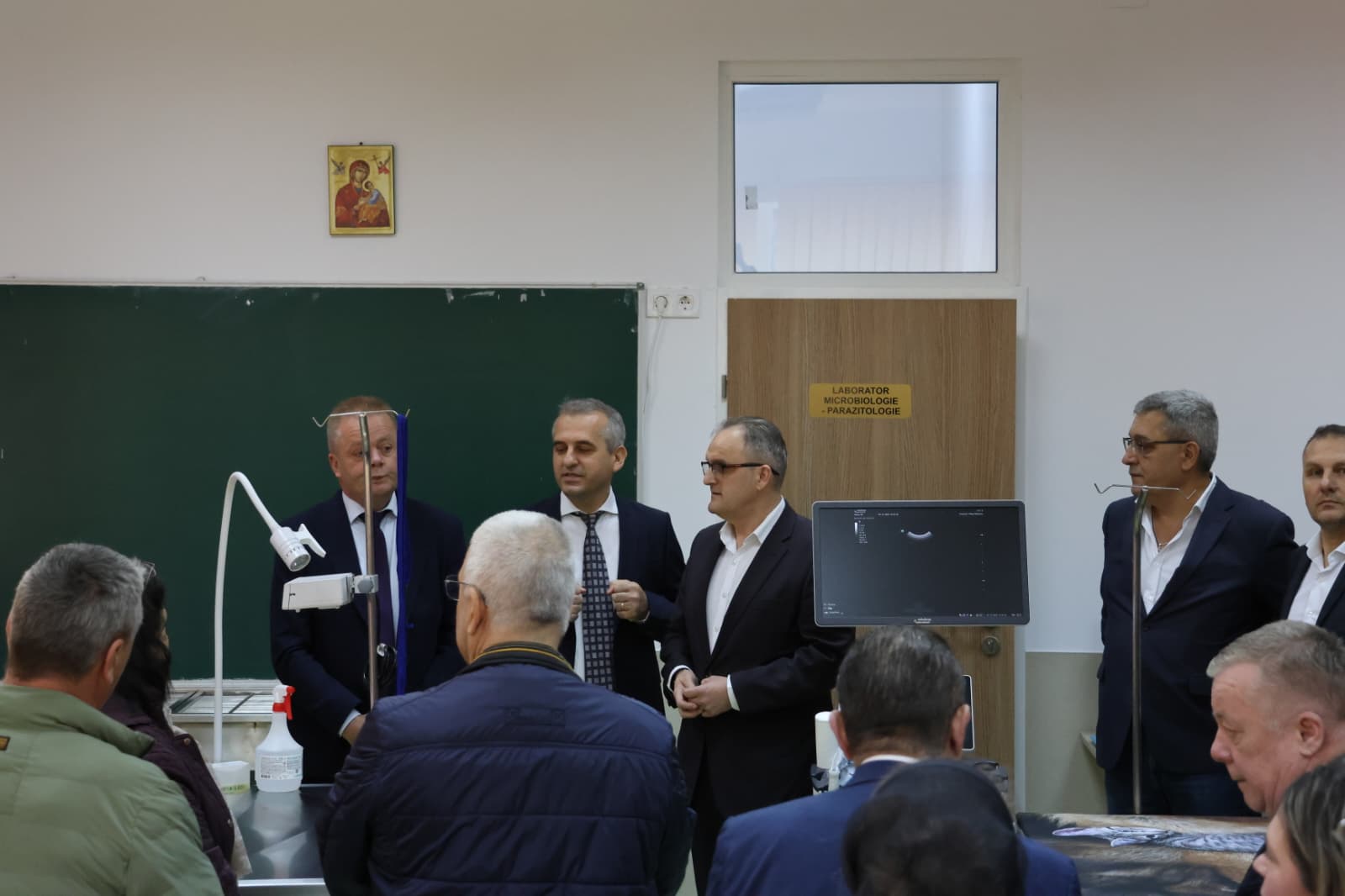 Virgil Nanu susține învățământul prahovean. Investiții de peste 12 milioane de lei la Mizil Virgil Nanu susține învățământul prahovean. Investiții de peste 12 milioane de lei la Mizil