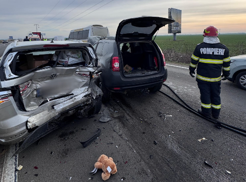 FOTO: Accident la Florești, pe DN 1. O victimă transportată la spital