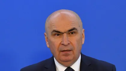 Sărăcia nu intră în vacanță! Organizațiile Salvați Copiii și Word Vision România îi cer lui Bolojan să nu taie bursele sociale ale elevilor