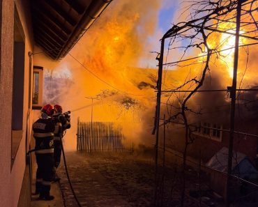 Incendiu într-o gospodărie din Homorâciu. ISU a suplimentat forțele de intervenție