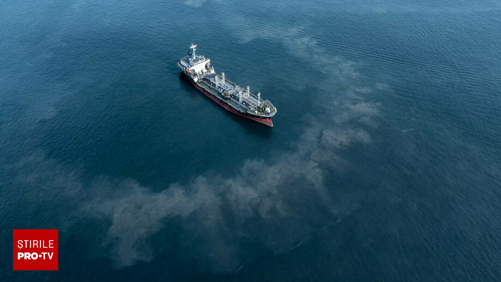 Rusia a trimis nave militare pentru a proteja un petrolier urmărit de forțe americane în Oceanul Atlantic
