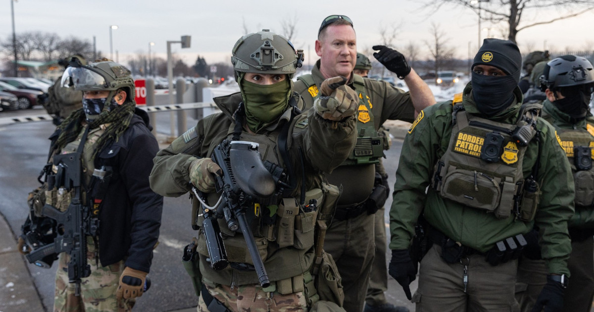 Un moment de cotitură pentru America: De ce uciderea femeii din Minneapolis de către un agent de imigrare ar putea avea urmări profunde