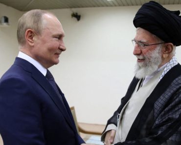 Vladimir Putin e gata să „trădeze” Iranul pentru a-și salva relațiile cu Donald Trump (Bloomberg)