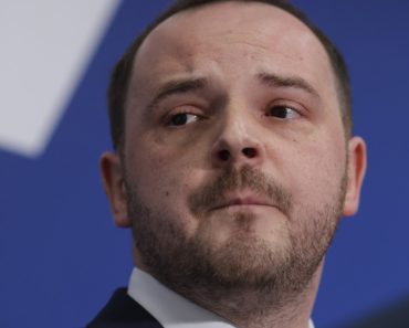 Ministrul Sănătăţii: „Este exclus” să fie susţinută ideea ca bolnavii de cancer să plătească o parte din serviciile medicale