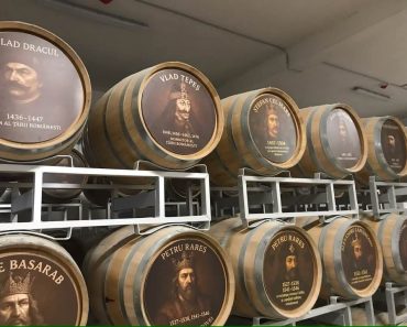 Vinurile Feruccio intră pe piață, maturate în butoaie decorate cu portretele marilor domnitori ai României