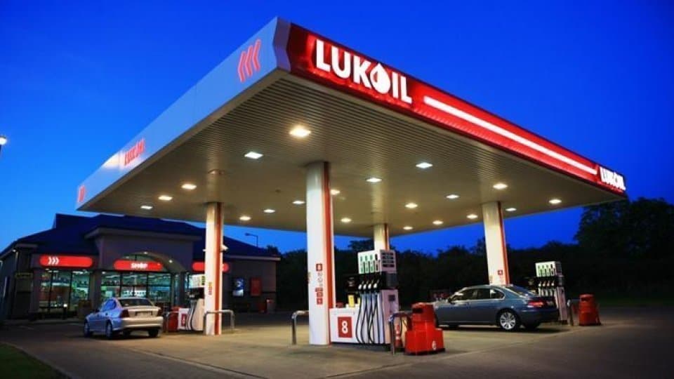 S-a ajuns la un acord în tranzacția deceniului: Lukoil vinde activele către un gigant american