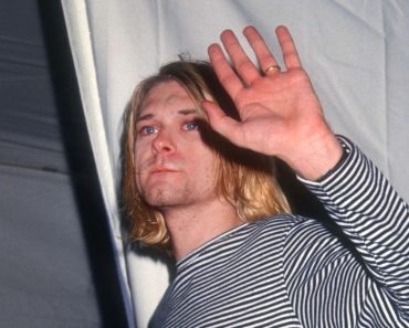 S-a sinucis sau nu Kurt Cobain? Noi dovezi arată că biletul de adio ar fi fost falsificat S-a sinucis sau nu Kurt Cobain? Noi dovezi arată că biletul de adio ar fi fost falsificat