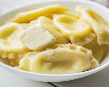 Rețeta delicioasă de colțunași pregătită de gospodinele din Delta Dunării. Nu ai nevoie decât de câteva ingrediente simple