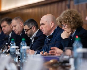 Coaliția taie 10% din salariile bugetarilor! Cine scapă de reduceri