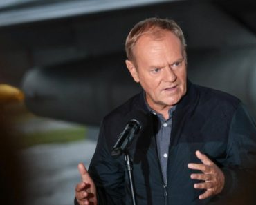 Premierul Donald Tusk le cere cetățenilor polonezi „să plece imediat” din Iran