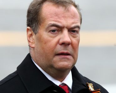 Schimb de replici între MAE român și Dmitri Medvedev: „Soldații pot intra și fără vize, ca în 1945”