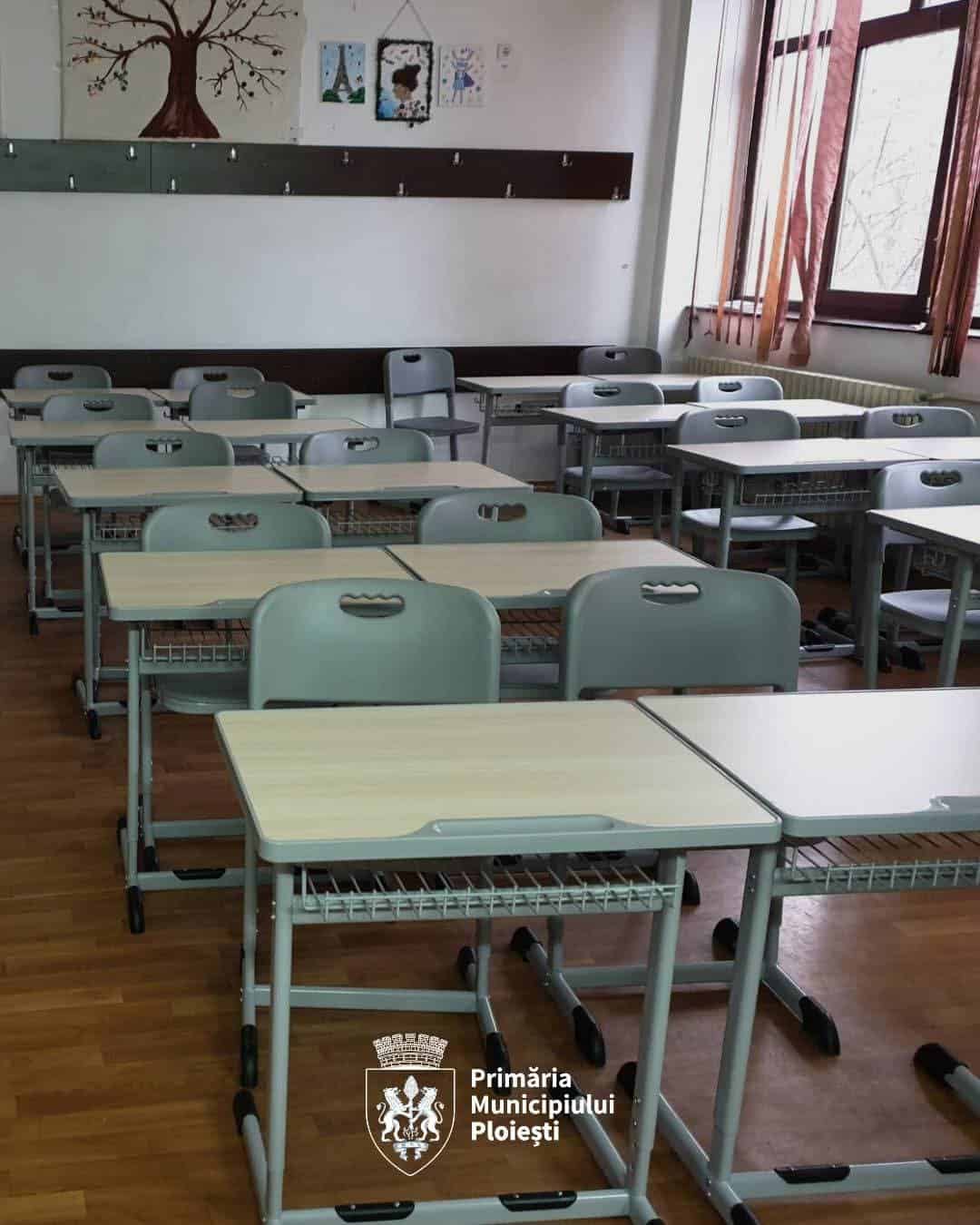 Mobilier nou în școlile și grădinițele din Ploiești, prin PNRR