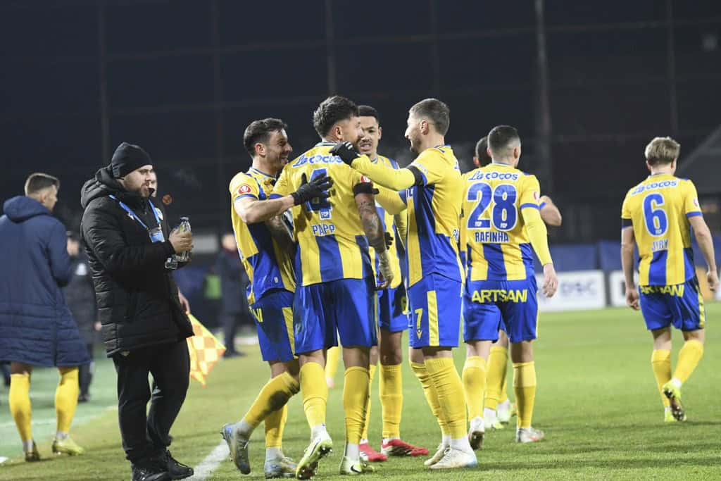 Când joci bine și pierzi. Petrolul a fost aproape să oprească CFR-ul Când joci bine și pierzi. Petrolul a fost aproape să oprească CFR-ul