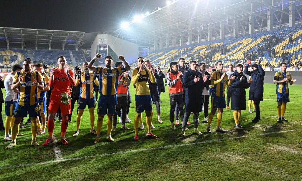 Petrolul vrea să dea “nana” CFR-ului Petrolul vrea să dea “nana” CFR-ului