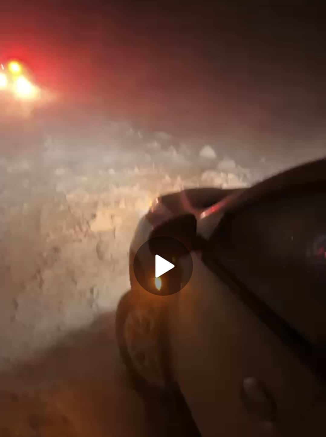 DN 1D și DJ 102D, închise circulației, din cauza troienelor