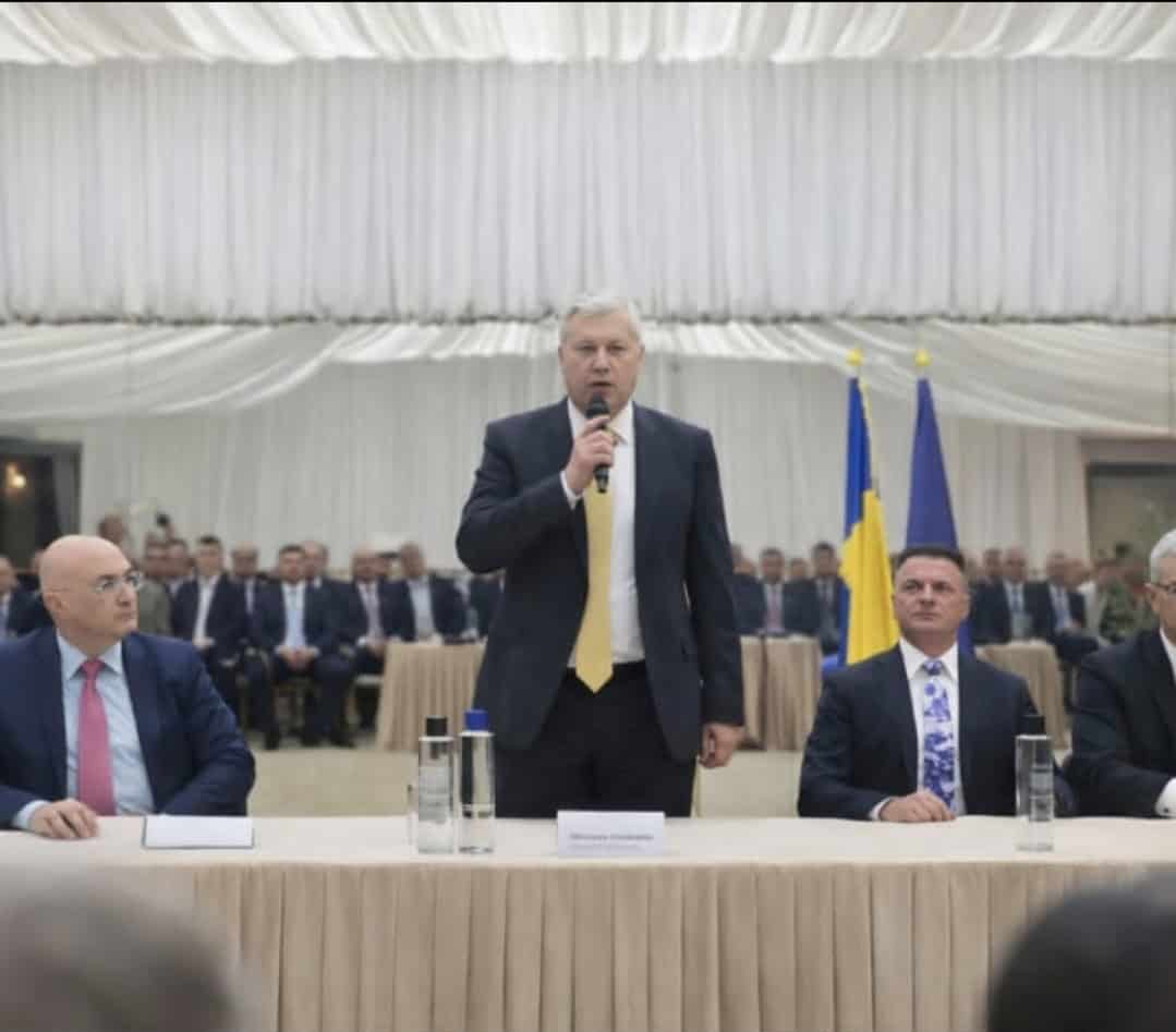 Bolojan s-a întâlnit cu PNL-iștii prahoveni la Casa Timiș. Promisiuni financiare pentru a stinge revolta primarilor din județ