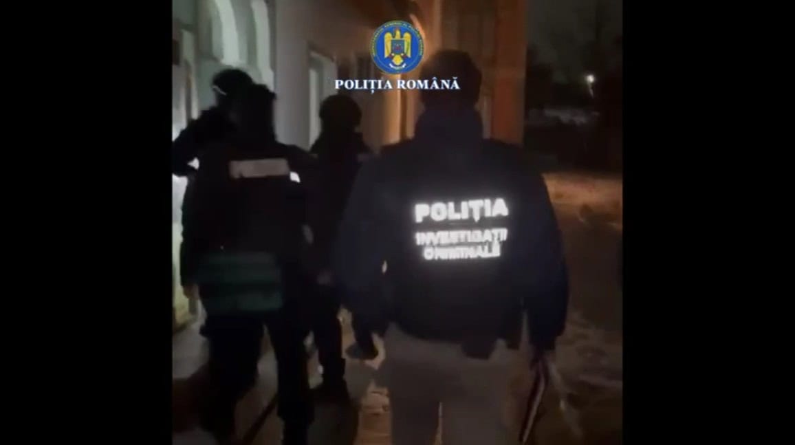 Ploieșteni păcăliți cu metoda „pomana”. Patru percheziții efectuate de polițiști