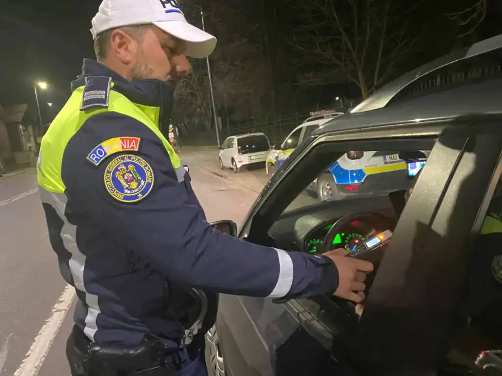 Tânăr de 21 de ani beat criță la volan prins de polițiști în Bușteni