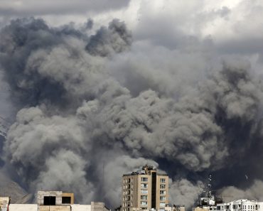 Trump: Vom continua cu „forță maximă” până la îndeplinirea misiunii. SUA au lovit peste 1.000 de ținte iraniene Trump: Vom continua cu „forță maximă” până la îndeplinirea misiunii. SUA au lovit peste 1.000 de ținte iraniene