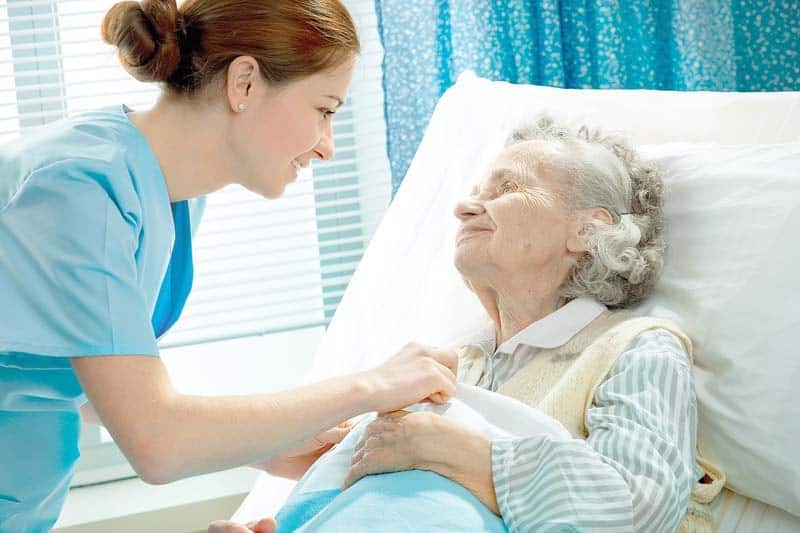Cât câștigă un asistent medical dintr-un spital județean. „Lucrez nopți, weekenduri, sărbători legale”