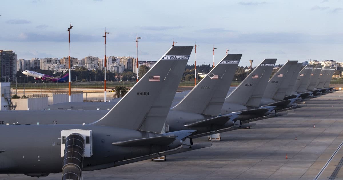 Cinci avioane-cisternă ale Forțelor Aeriene ale SUA, lovite de o rachetă iraniană în timp ce staționau la o bază aeriană saudită