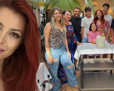 Sucul minune pe care-l bea dimineața pe stomacul gol Elena Gheorghe? „Te scoală după boală” Ce mânâncă vedeta la micul dejun? Sucul minune pe care-l bea dimineața pe stomacul gol Elena Gheorghe? „Te scoală după boală” Ce mânâncă vedeta la micul dejun?