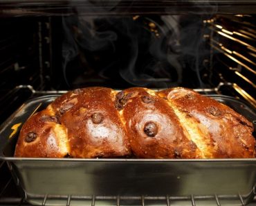 Cozonac rapid și delicios fără frământare. Rețeta perfectă pentru masa de Paște Cozonac rapid și delicios fără frământare. Rețeta perfectă pentru masa de Paște