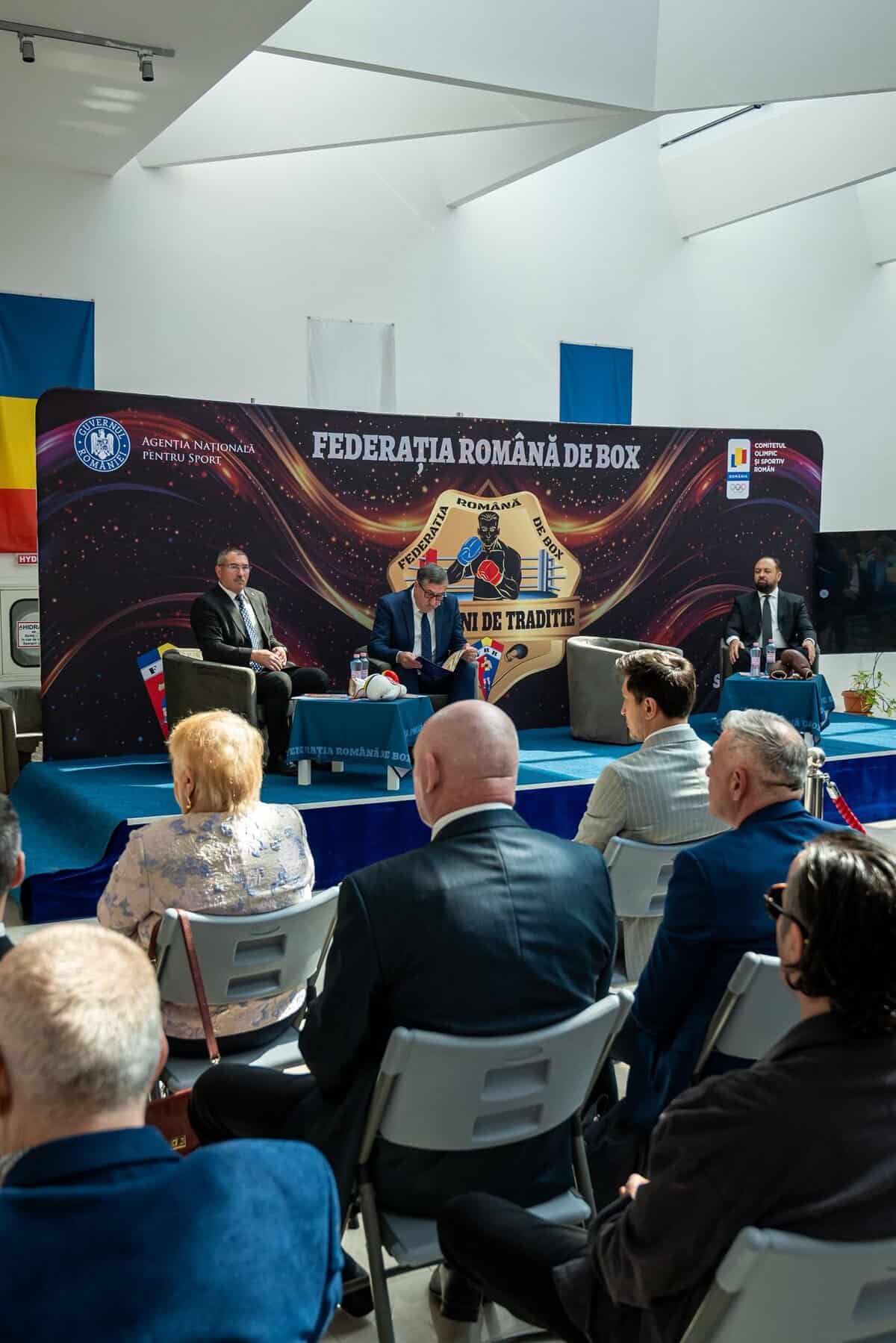 Boxul ploieștean a contribuit la cei 100 de ani Boxul ploieștean a contribuit la cei 100 de ani
