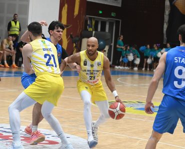 Baschetbaliștii trebuie să se reabiliteze iar baschetbalistele să închidă seria