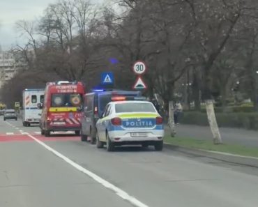 Accident în Ploiești, pe Bd. Republicii. Un copil și bunica lui, loviți de mașină, pe trecere. Șoferul vinovat are 84 ani