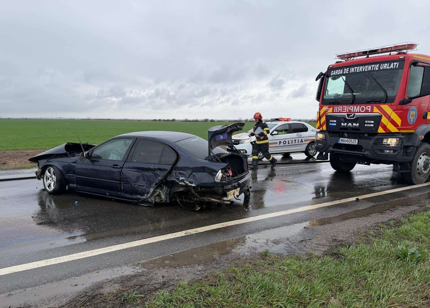 UPDATE FOTO: Accident grav pe DN 1B, în Loloiasca. Trei mașini implicate UPDATE FOTO: Accident grav pe DN 1B, în Loloiasca. Trei mașini implicate