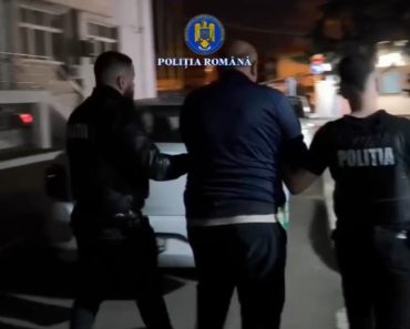 VIDEO: Patru bărbați reținuți după poluarea pârâului Dâmbu cu substanțe periculoase