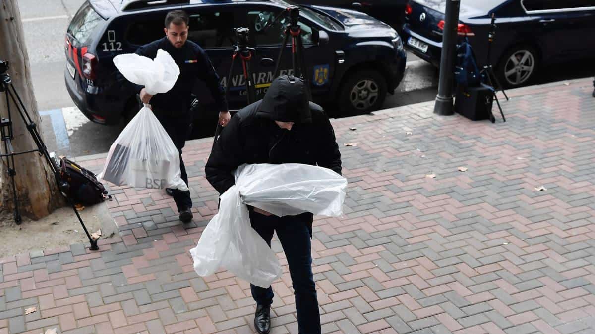 Dezastru ecologic pe râul Dâmbu: Rețea de deversări ilegale destructurată de polițiști. SURSE/ Cine e patronul „Indian Legend SRL”, una dintre firmele vizate