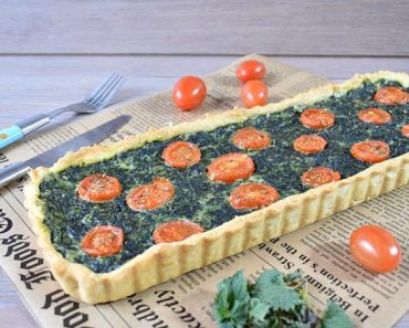 Tarta cu urzici de post