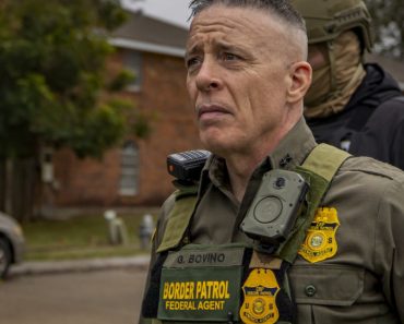 Greg Bovino, șeful grănicerilor SUA, a ieșit la pensie refuzând să predea accesul la conturile de social media ale instituției
