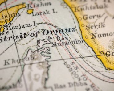 Emiratele Arabe Unite vor să forțeze deschiderea Strâmtorii Ormuz și sunt dispuse să se alăture luptelor (WSJ)