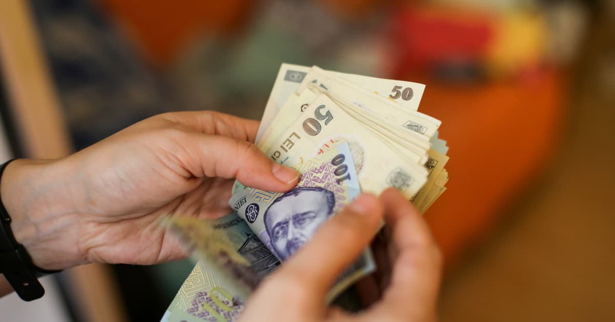 Alocațiile și indemnizațiile sociale se plătesc mai devreme în aprilie. Când intră banii potrivit ANPIS