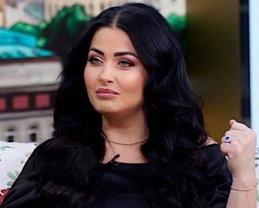 Cum arată Gabriela Cristea după ce a slăbit 30 de kilograme. Vedeta s-a fotografiat în costum de baie