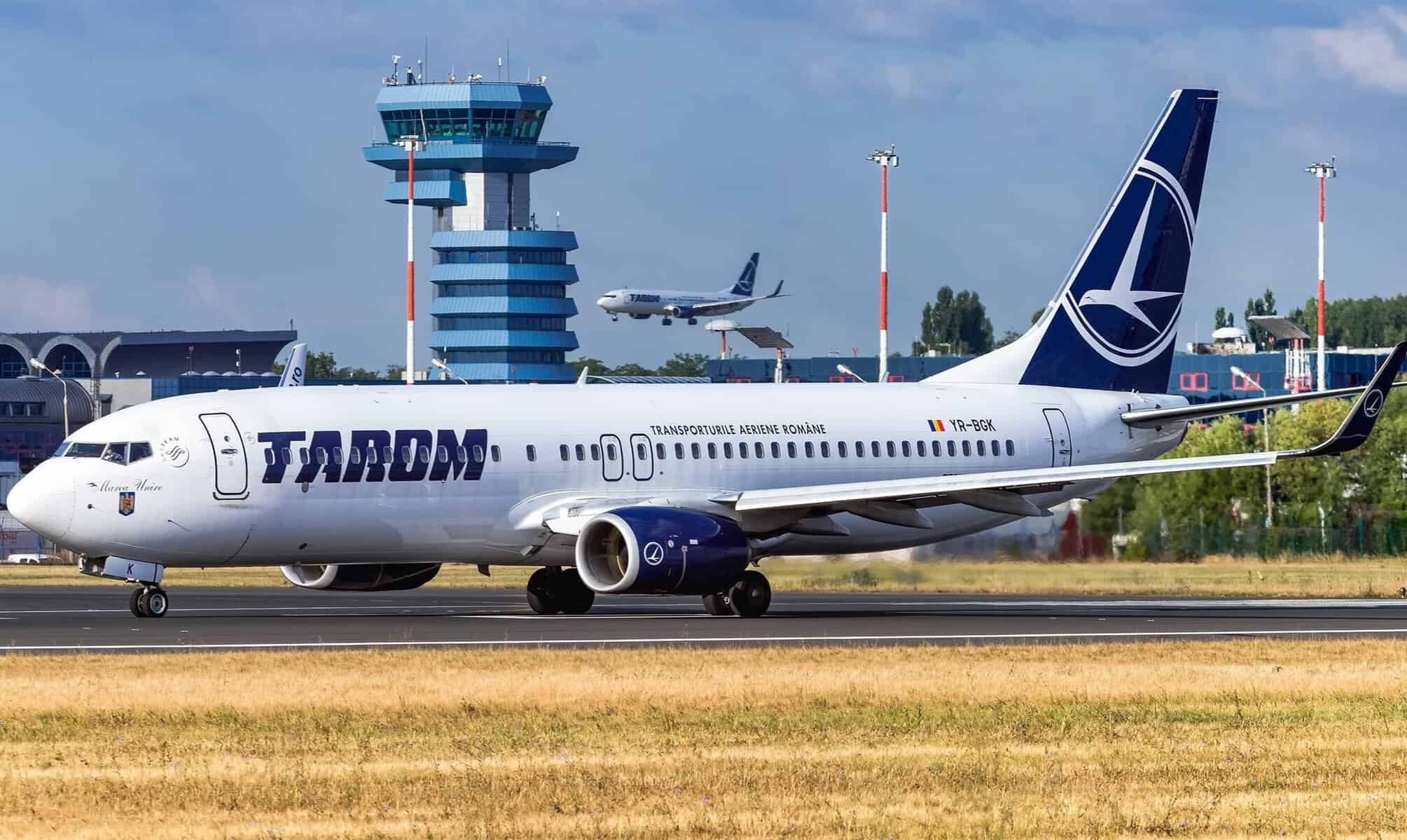Scandal uriaș la Tarom. Copilot suspendat după o alertă în zbor cu 100 de pasageri