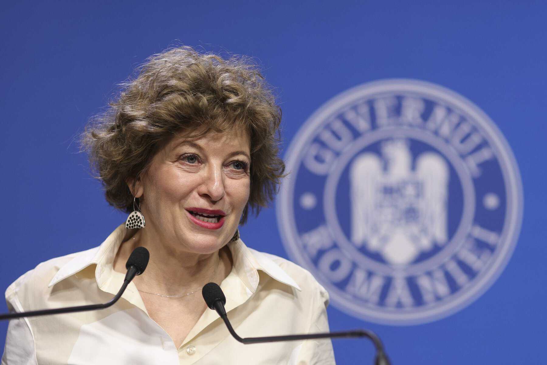 Oana Gheorghiu: „Punem capăt privilegiilor băieților deștepți”. Reforma companiilor de stat vizează închideri, fuziuni și restructurări