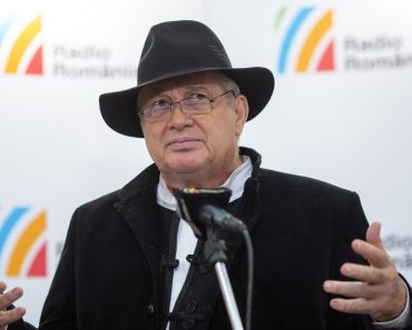 Casa lui Mircea Dinescu din Dolj, incendiată! Pe cine bănuiește scriitorul: „Întâi mi-au dat foc la vie”