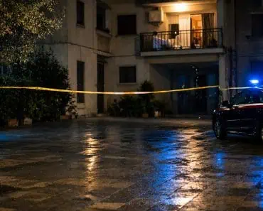 Cine era badanta moartă în Italia, după ce s-a aruncat de la etajul 3. „Chinuri, o viață grea”