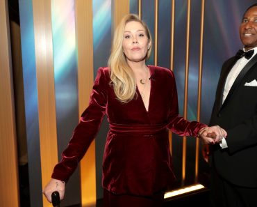 Ce spun apropiații despre starea de sănătate a actriței Christina Applegate: „Boala o va răpune mai devreme decât și-ar dori oricine”