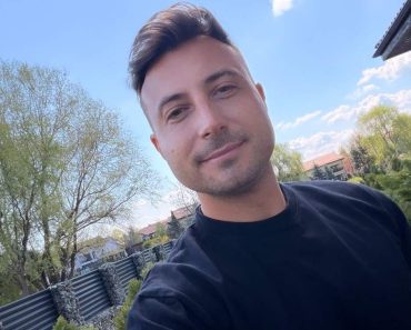 Valentin Sanfira și-a schimbat look-ul și s-a pozat la bustul gol! Cum arată artistul