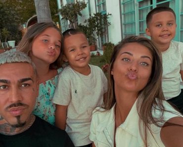 Ce decizie a luat Alex Velea după ce copiii lui au lansat o piesă care a stârnit controverse și critici pe internet