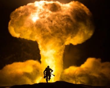 Rusia amenință țările europene cu războiul, în cazul în care va fi pusă în practică „umbrela nucleară” la inițiativa Franței