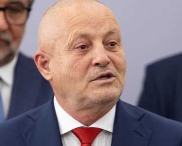 Reacții dure în PSD după ce un deputat social-democrat de Buzău a participat la ședința PNL: „A avut toate funcţiile oferite pe tavă”