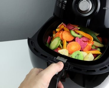 Greșeala frecventă în utilizarea air fryer-ului care poate duce la incendii și poate deteriora aparatul
